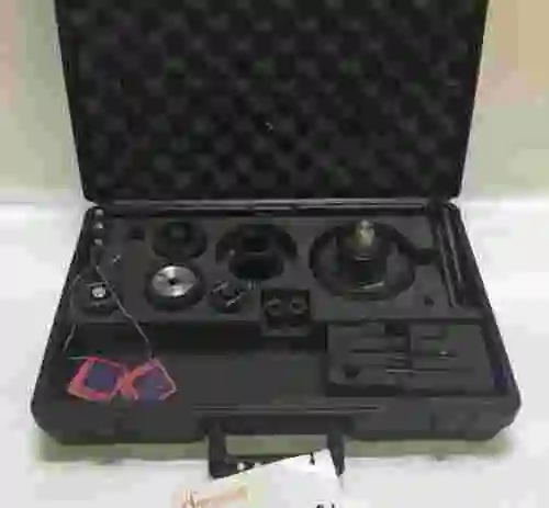 2. MALETIN PEUGEOT CON ÚTILES PARA MOTORES DJ-DK