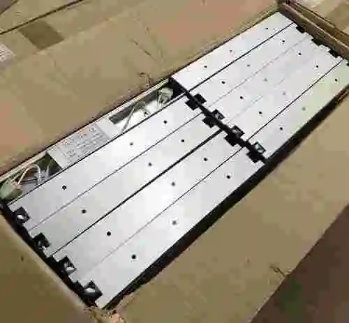 7. ¡NUEVO! 2400 SOPORTES DE ILUMINARIA PARA TUBOS FLUORESCENTES 12V 8W