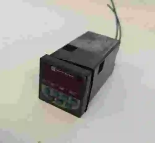1. Contador multifunción TELEMECANIQUE XBKP62130G30E