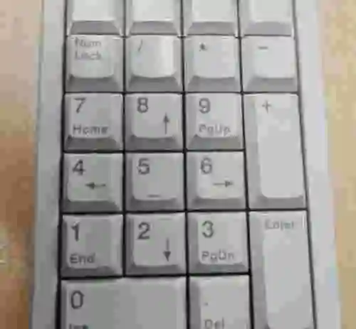 1. CHERRY G84-ML4700 USB TECLADO NUMERICO