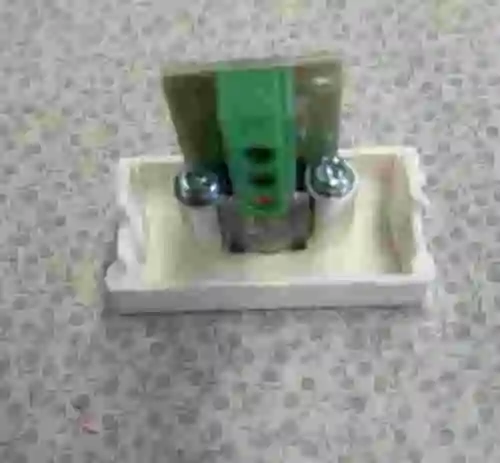 3. CONECTOR MINIJACK EMB.TORNILLO + PLACA SIMON K123B/9 ( 2 UDS )