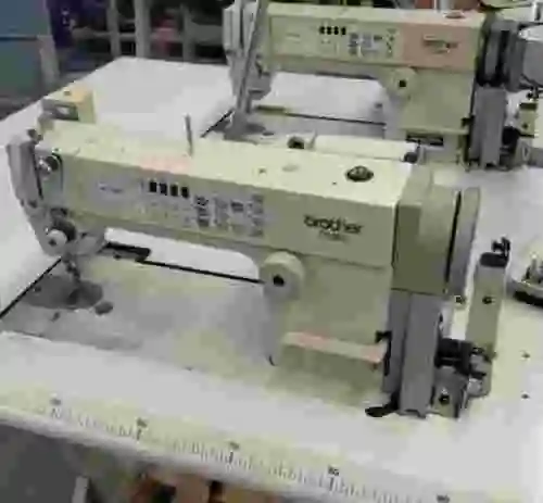 2. Lote de 2 máquinas de coser BROTHER F-40 DB2-B737-933