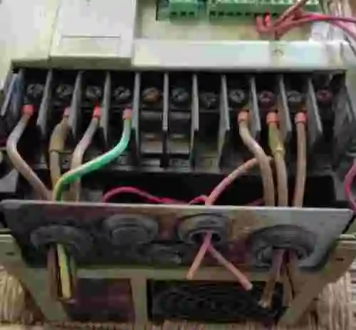 2. Variador TELEMECANIQUE ALTIVAR 18 ATV18U90N4