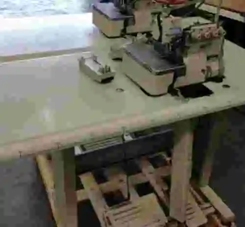 1. Lote de 2 máquinas de coser BROTHER MA4-V61A-65-5