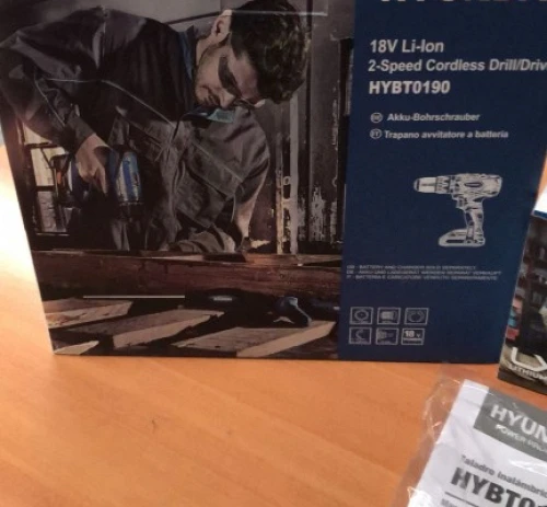 2. LOTE HYUNDAI Taladro atornillador HYBT0190 + Batería HYB18-4 18V 4Ah + Cargador HYCH18-25 18V 2.5Ah