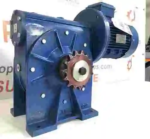 4. MOTOR REDUCTOR DE 3KW CON RELACIÓN 49/1