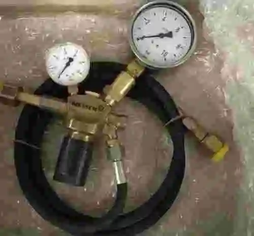 1. Dispositivo de relleno de gas SF6 DILO 3-393-R003