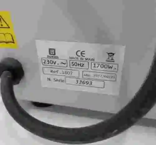 5. BAÑO TERMOSTÁTICO 20L. 200ºC BUNSEN  1607