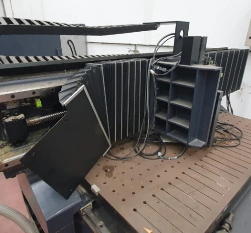 6. Fresadora CNC FA 3000VCT