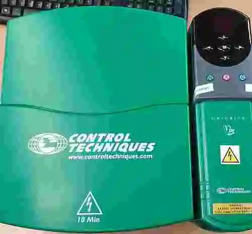 4. VARIADOR DE FRECUENCIA CONTROL TECHNIQUES UNI3404 30Kw