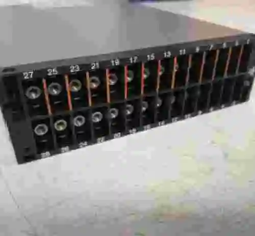 2. Bloque de control AREVA MMLG01 sin chapa delantera