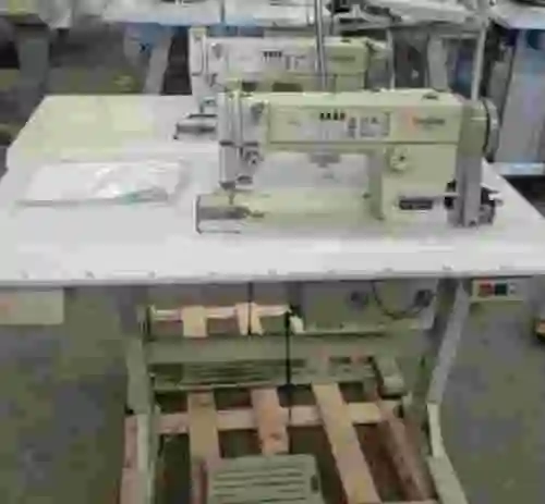 1. Lote de 2 máquinas de coser BROTHER F-40 DB2-B737-933