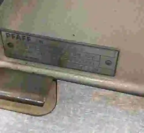 2. MAQUINA DE COSER PFAFF 953