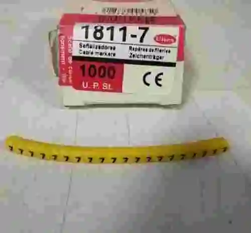 1. Señalizadores precortados LOTE DE 3220 UNEX 1811-7