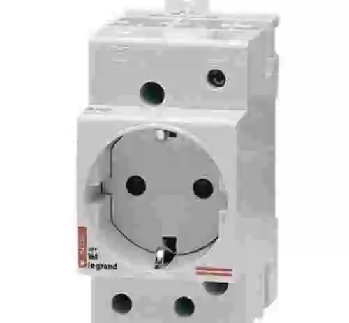 1. Toma de corriente LEGRAND 004285 LOTE DE 4 UNIDADES