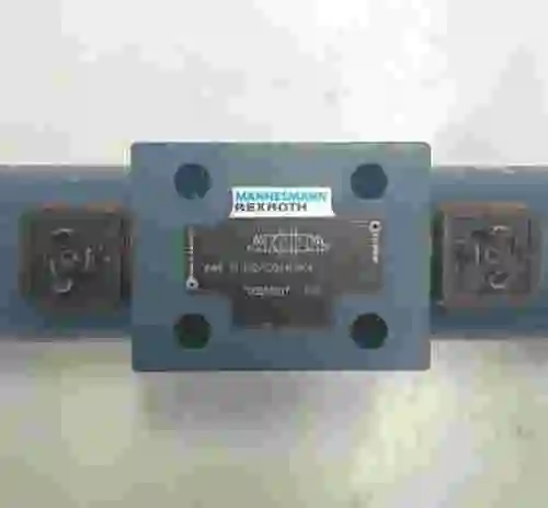 1. VALVULA MANNESMANN REXROTH 4WE 10 E32/CG24N9K4