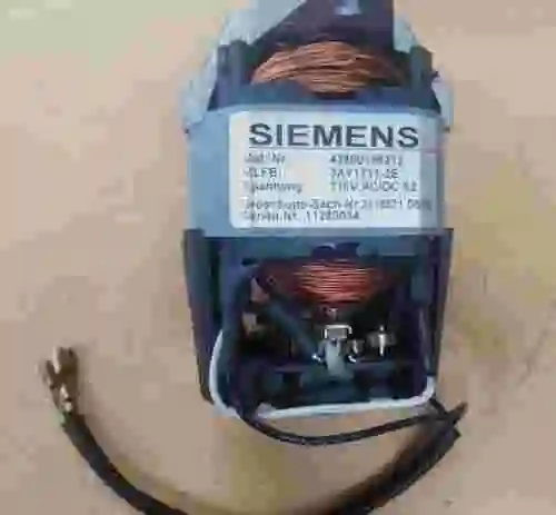 6. SIEMENS MOTOR MLFB 3AY1711-2E NUEVO