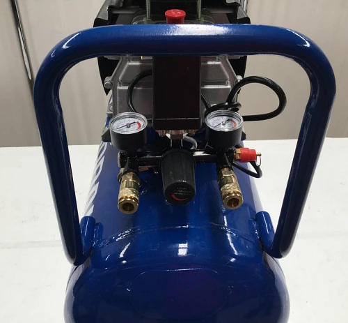 4. Lote 5 compresores de aire 50L Hyundai HYAC50-2