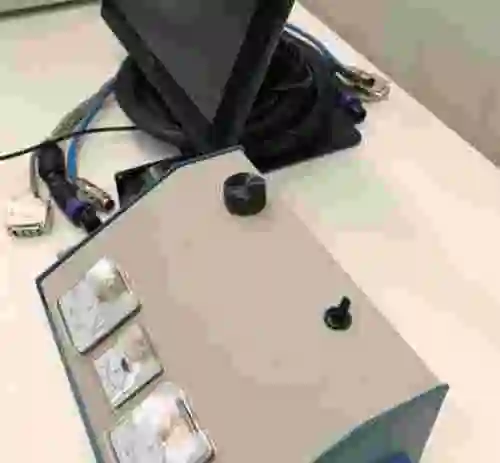 4. Voltimetro-amperimetro analógico + Pantalla ELO