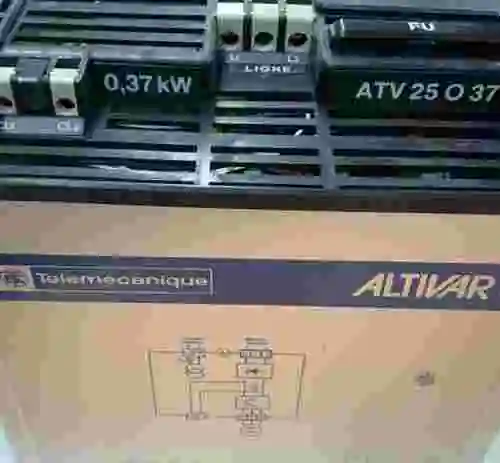 3. TELEMECANIQUE ALTIVAR 5 ATV 25 O 37