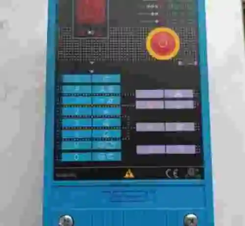 1. Controlador ESA ESTRO-C-S-030-04-03-C-K-230