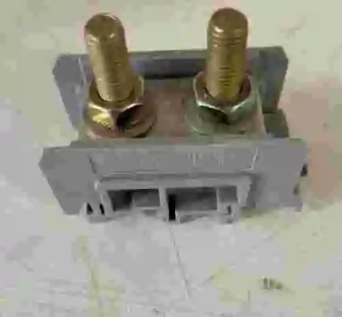 1. Borna de potencia M 70/31 FF LOTE DE 13 ENTRELEC 1SNA115143R1200