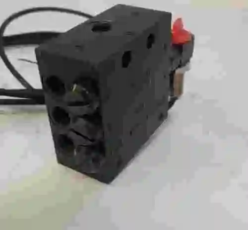3. Bloque distribuidor LINCOLN SSV EC38847