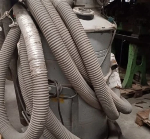 1. Aspiradora Industrial NILFISK GB 1033