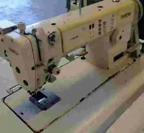 2. Máquina de coser BROTHER BF-20 SN-772A-403