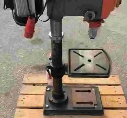 4. Taladro de columna IMAPORT TR-201T