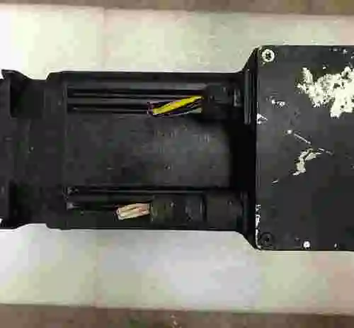 4. Servo Motor sin escobillas Num AC BMH1424K1RA1C