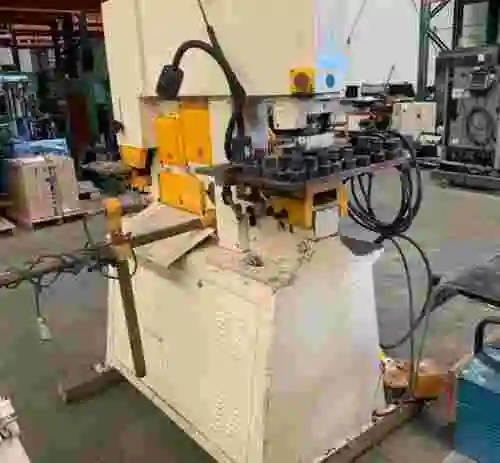3. PUNZONADORA HYDRACROP 55/S GEKA