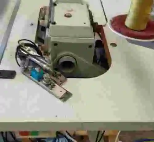 3. Máquina de coser BROTHER MA4-V61-65-5