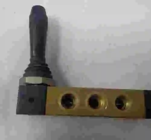 2. Válvula de control PNEUMAX 228.52.9.1/2