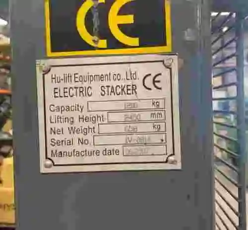4. Apilador eléctrico HU-LIFT 1200 kgs