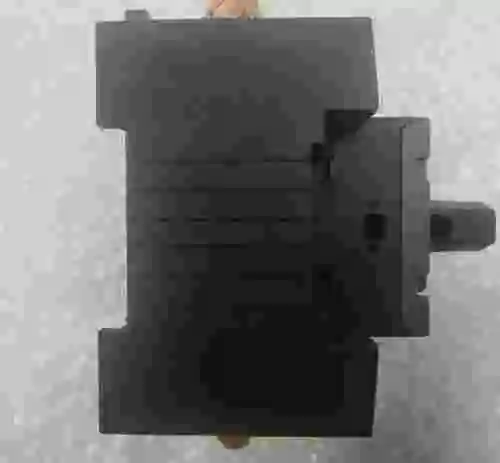 4. ABB OT63E4N/PE INTERRUPTOR DE DESCONEXION