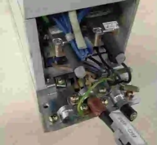 5. Variador de frecuencia KEB F4 10.F4.F3D-4R05