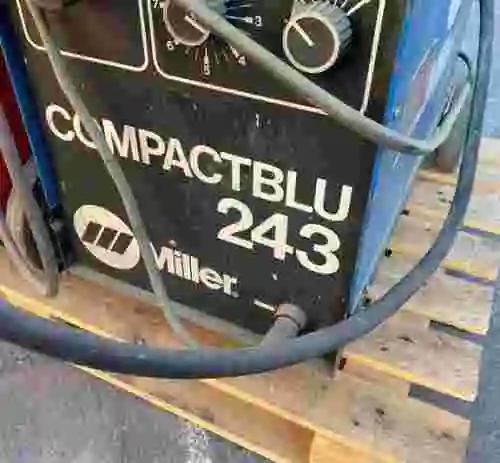 5. Equipo de soldadura MILLER COMPACTBLU 243