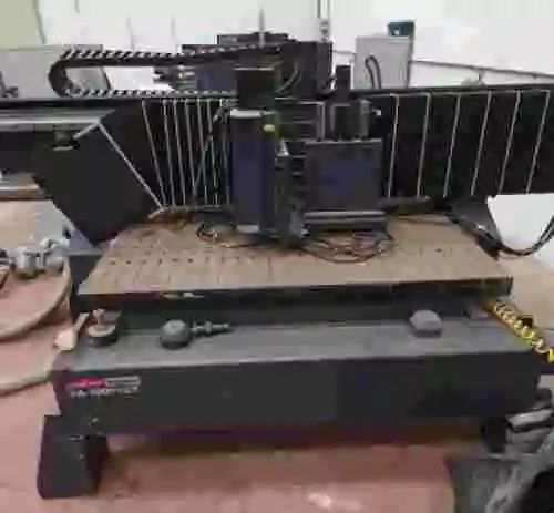 4. Fresadora CNC FA 3000VCT