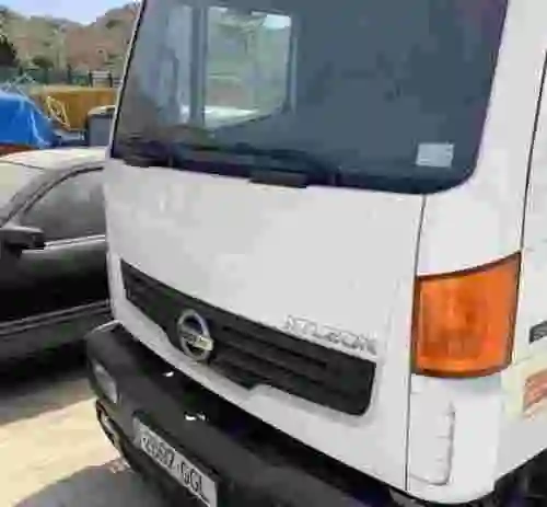 2. Camión Nissan atleon