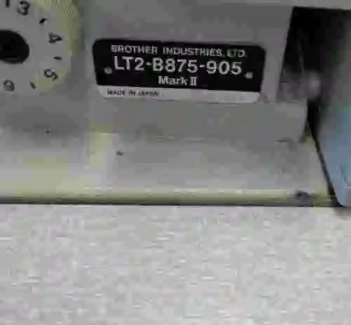 3. Lote de 2 máquinas de coser BROTHER F-20 LT2-B875-905