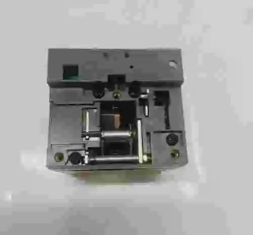 2. ABB SACE TMAX UNIDAD DE CONTROL DE MOTOR 110..125V