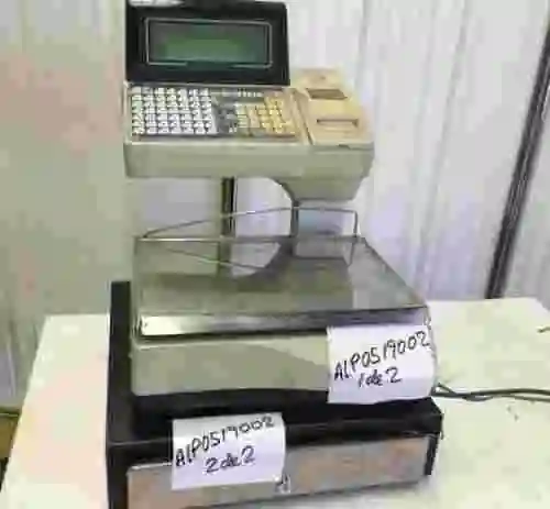 2. Bascula sobremesa  con pantallla ,impresora y caja registradora