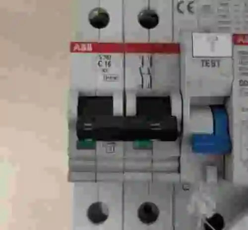 1. LOTE DE 2 Interruptores automáticos ABB S282-C16