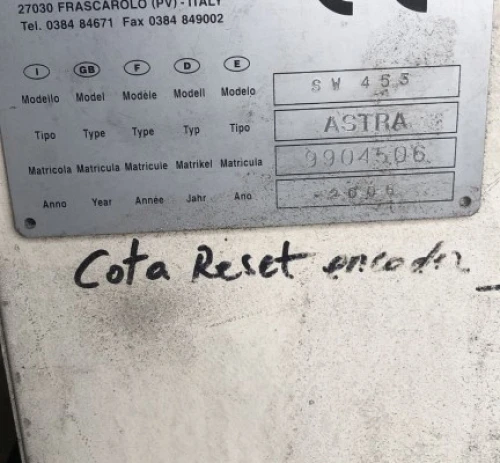 8. Tronzadora de doble cabezal MECAL SW453