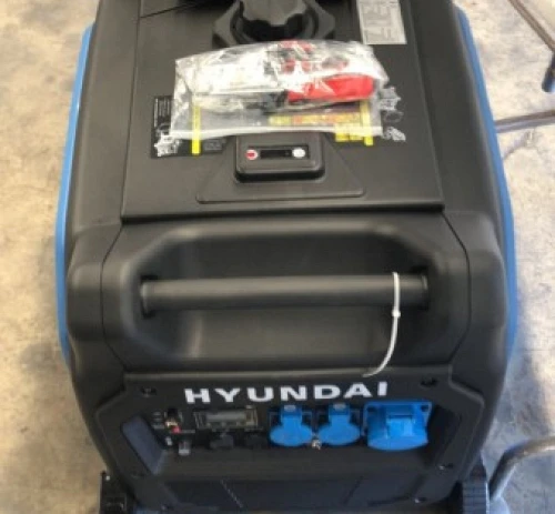 1. GENERADOR INVERTER HYUNDAI GASOLINA 3000 RPM HY6500SEI
