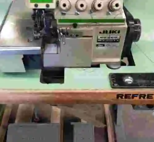 2. Máquina de coser JUKI MO-2416