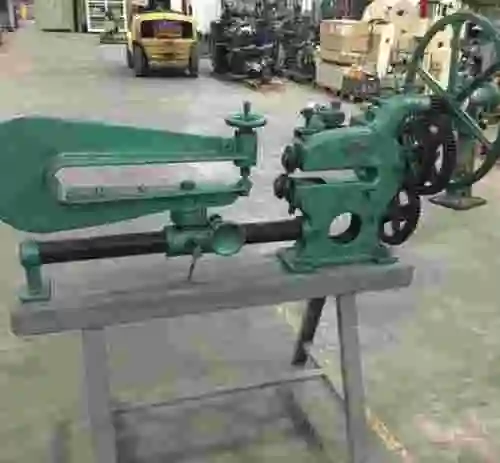 1. Maquina para cortar juntas circulares.