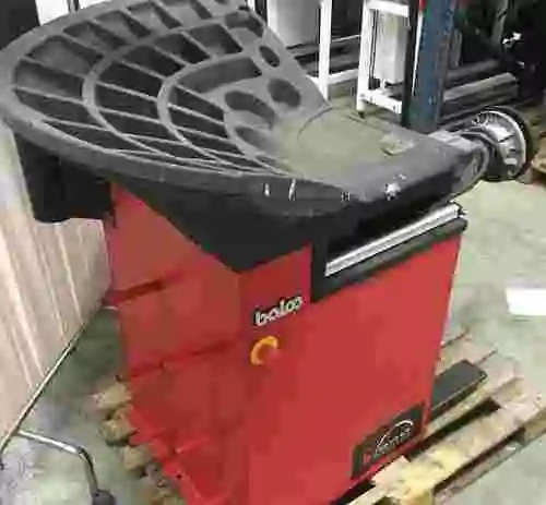 6. Equilibradora de Neumáticos Balco B948 Rapid Laser