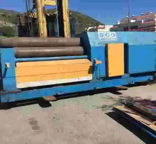 1. Equipo de rodillos curvadores de chapa